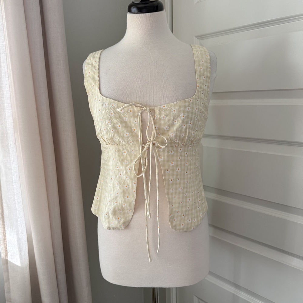 Petal & Pup Capra Floral Gingham Tie Front Tank Top : XS - Picture 2 of 7